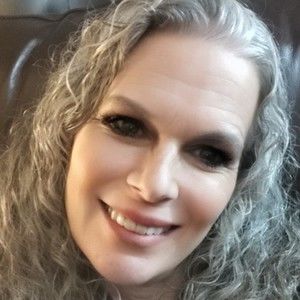 Meet your Posher, Shelly